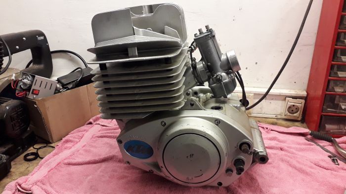 400cc 1975