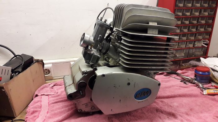 400cc 1975