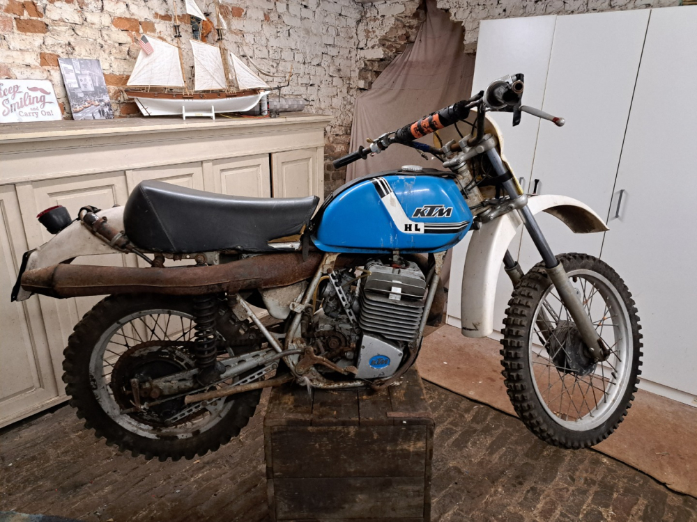 Rénovation KTM 250 ISDT 1976 du plat pays