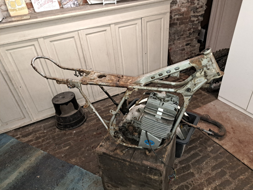 Rénovation KTM 250 ISDT 1976 du plat pays
