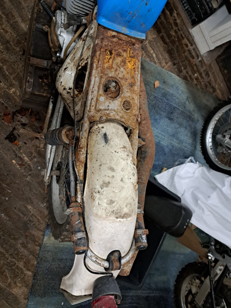 Rénovation KTM 250 ISDT 1976 du plat pays