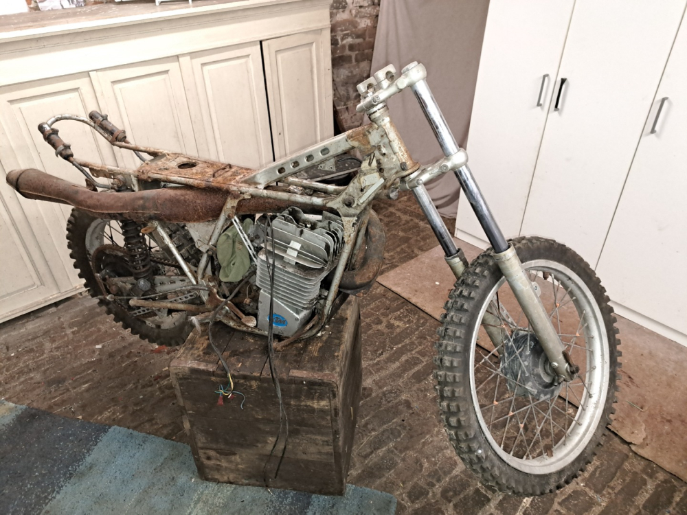 Rénovation KTM 250 ISDT 1976 du plat pays