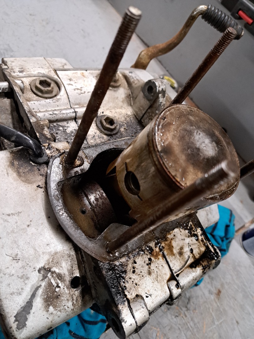 Rénovation KTM 250 ISDT 1976 du plat pays