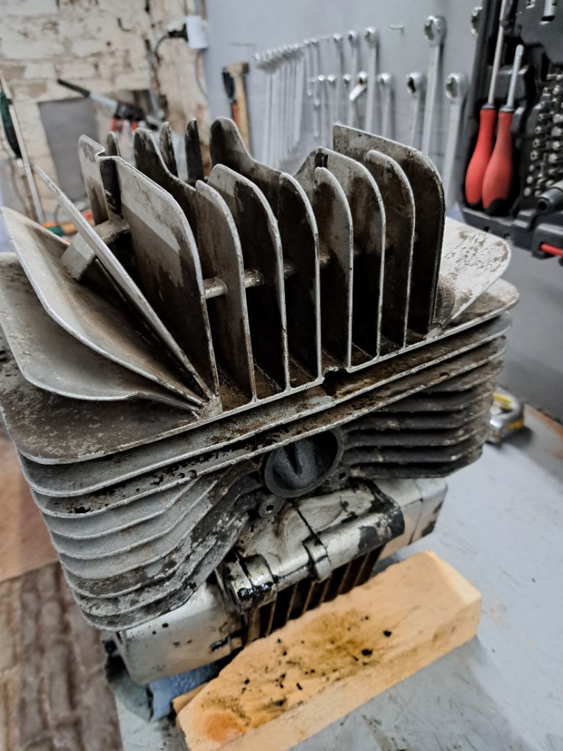 Rénovation KTM 250 ISDT 1976 du plat pays