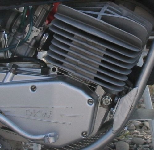 SUPERBITZA 175 (?), asseyez-vous.