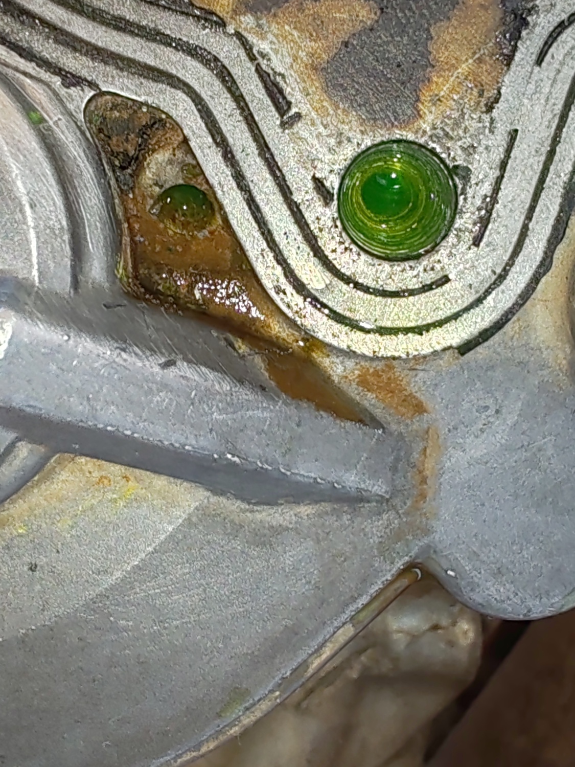 Fuite de liquide de refroidissement au niveau de la pompe à eau